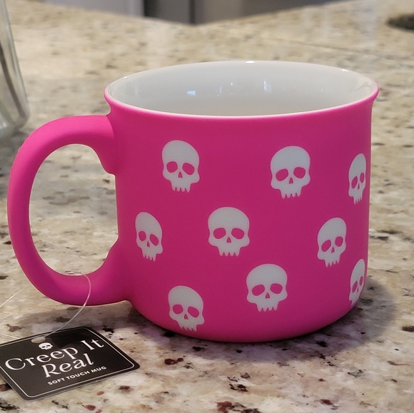 Creep it Real Pink Skull Mug NWT - Picture 4 of 4